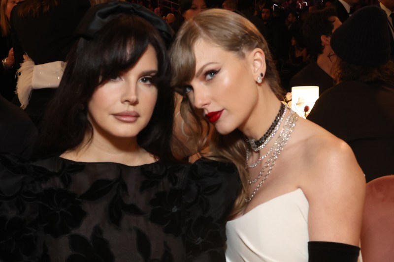 taylor-swift-praises-lana-del-rey-in-grammys-acceptance-speech-draws-mixed-reaction
