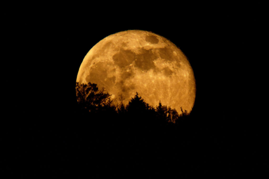 the-full-snow-moon-rises-tonight-when-and-where-to-see-it