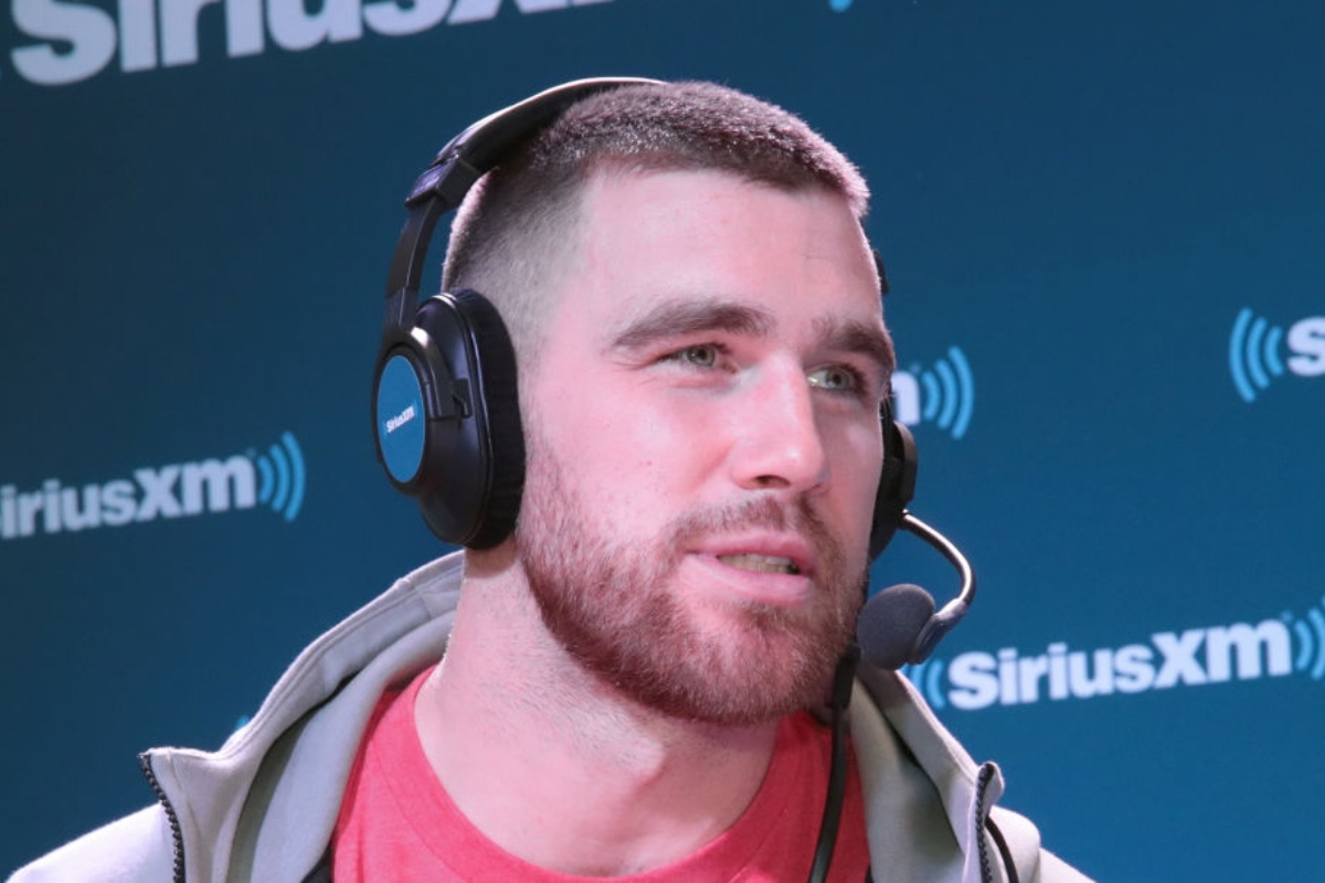 travis-kelce-donates-100k-to-2-children-injured-in-parade-shooting