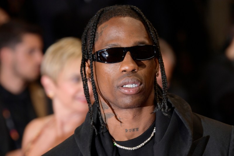 travis-scott-goes-on-a-rampage-destroys-chairs-at-2024-grammy-awards