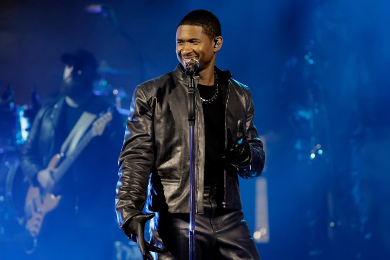 usher-sparks-social-media-frenzy-with-risque-skims-campaign