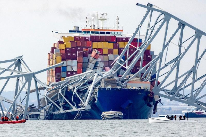 2-bodies-recovered-in-baltimore-bridge-wreckage