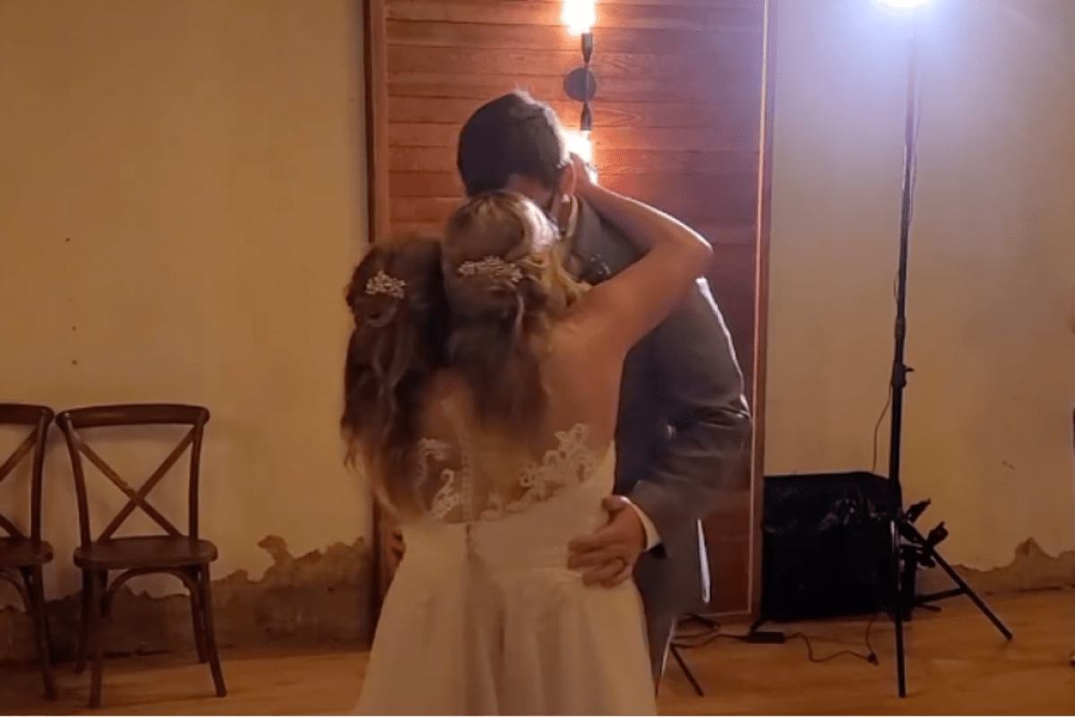 conjoined-twin-abby-hensel-abby-brittany-star-marries-army-veteran