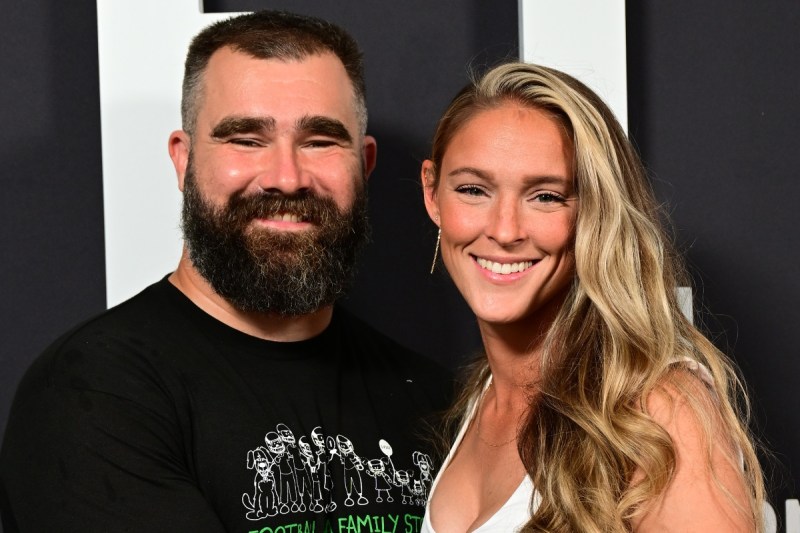 jason-kelce-tricks-wife-kylie-into-doing-irish-dance-during-st-pats-festival