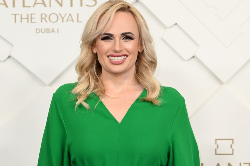 rebel-wilson-reveals-a-hole-celebrity-who-tried-to-threaten-her-over-new-memoir