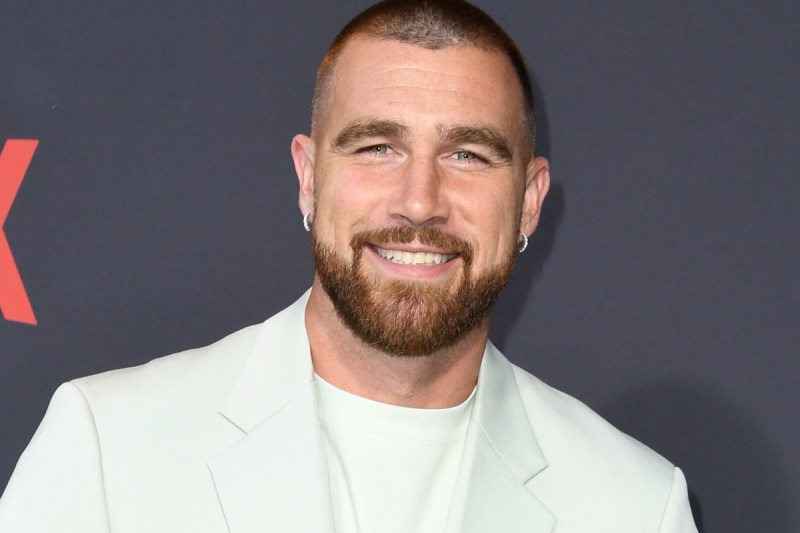 travis-and-jason-kelce-filmed-chugging-beers-at-celtics-game