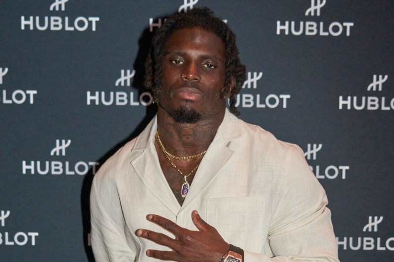 tyreek-hill-denies-models-disgusting-claims-he-broke-her-leg-says-she-tripped-over-dog