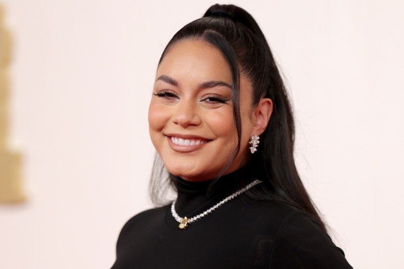 vanessa-hudgens-pregnant-with-first-child-debuts-baby-bump-at-2024-oscars