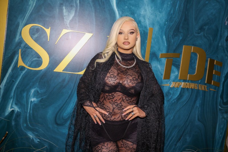 Alabama Barker Bares All in Bikini on Tropical Vacation Amid Plastic Surgery Rumors