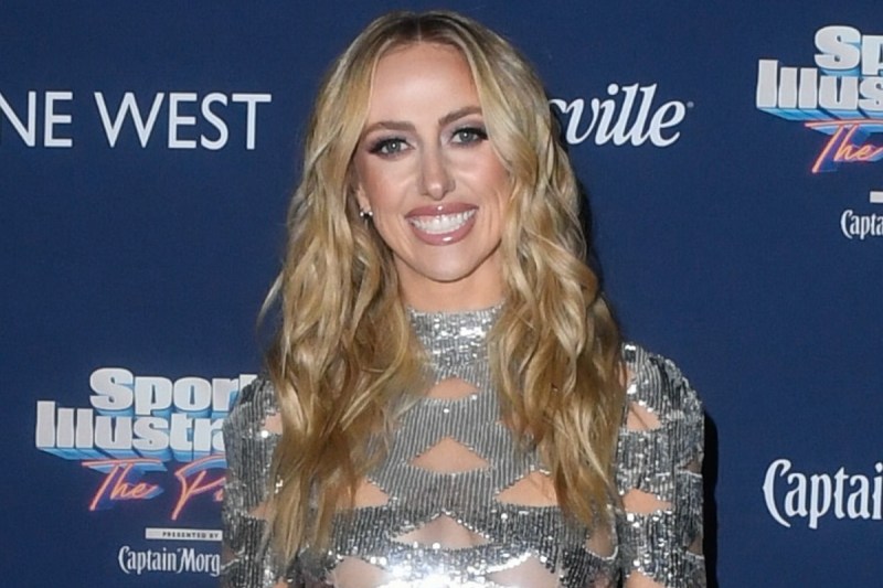 brittany-mahomes-donna-kelce-show-support-for-taylor-swifts-new-album-ttpd