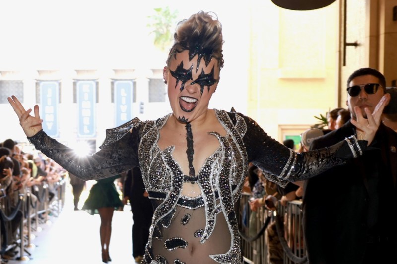 gene-simmons-speaks-out-about-jojo-siwas-kiss-inspired-bad-girl-look-at-iheartradio-awards