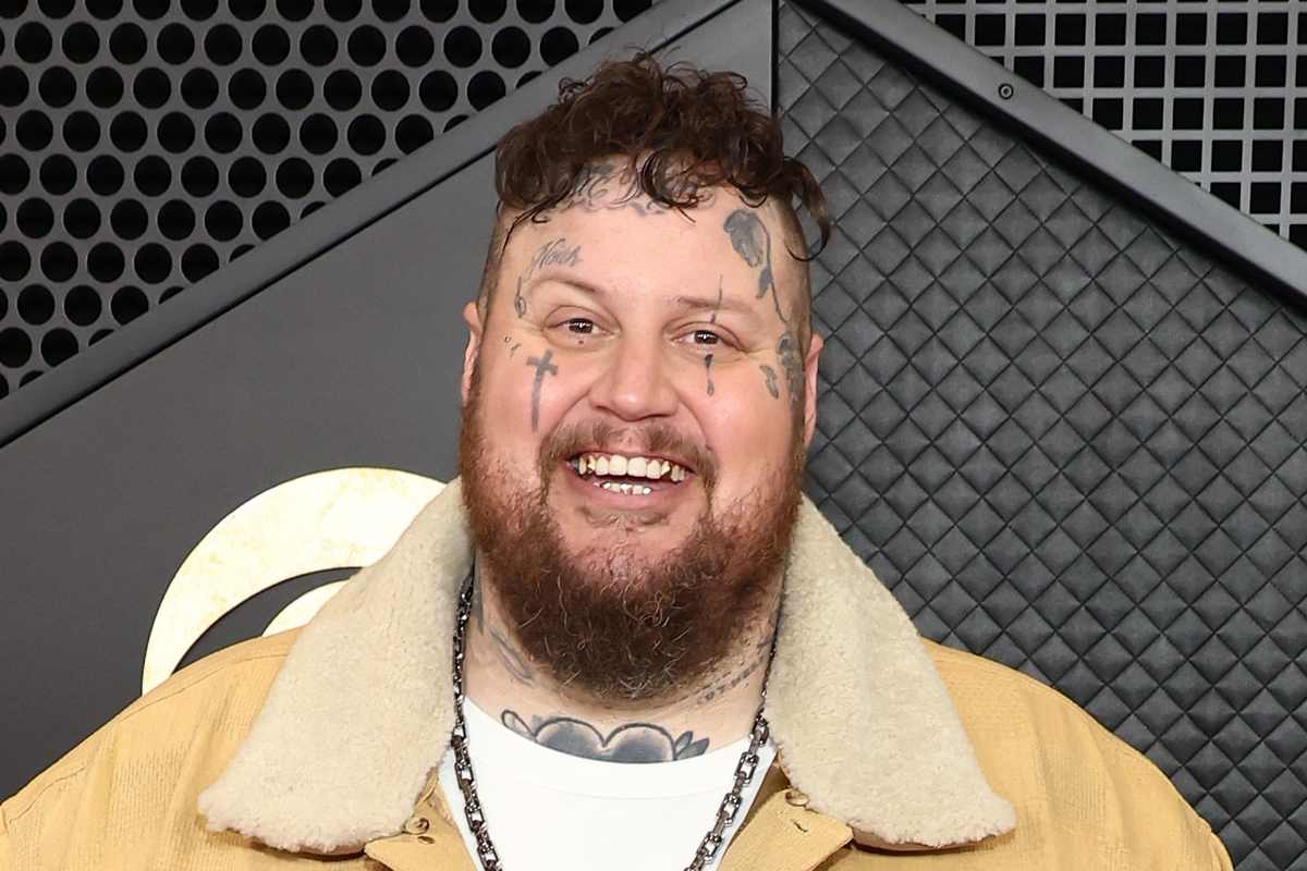 jelly-roll-quit-social-media-over-body-shaming-wife-bunnie-xo-claims