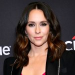 jennifer-love-hewitt-reveals-her-3-kids-faces-for-the-first-time-on-memoir-cover
