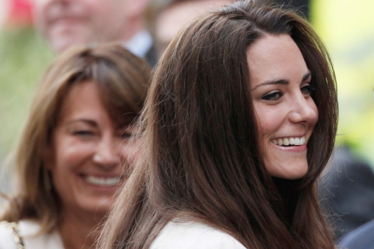 kate-middletons-mom-desperately-trying-to-protect-her-from-family-business-debt