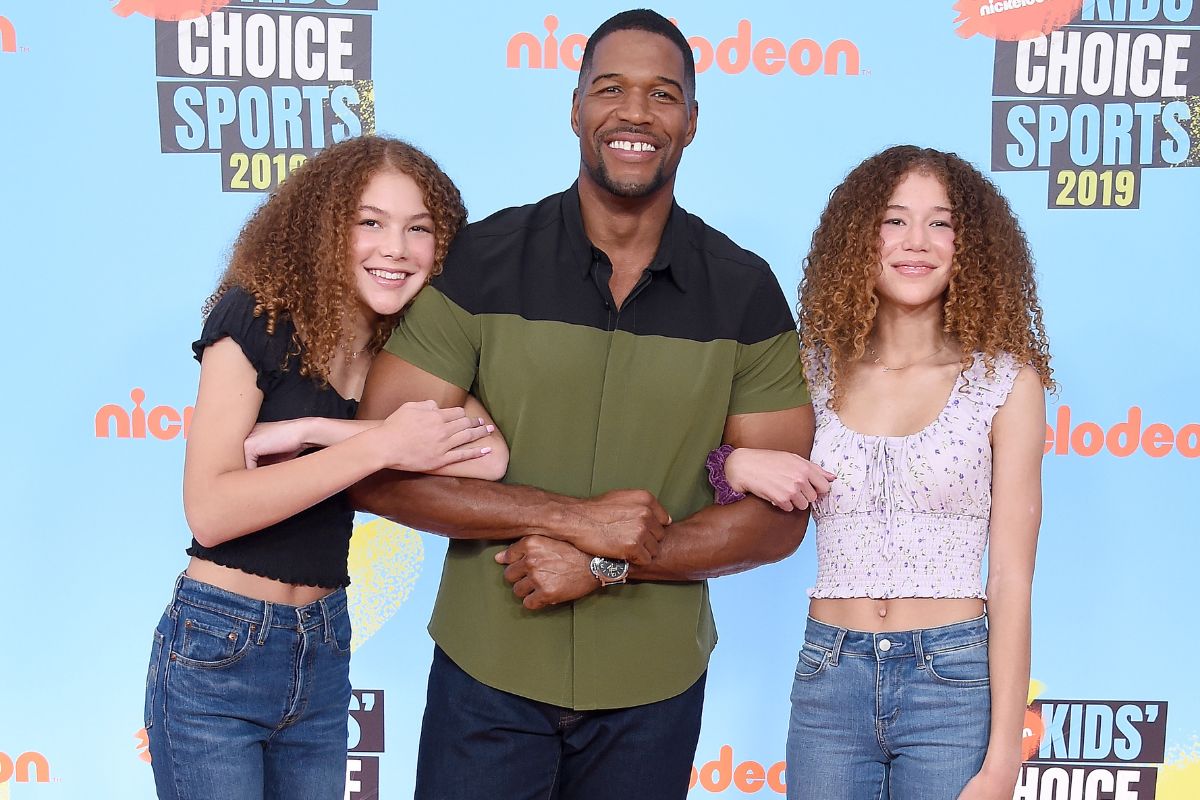 michael-strahans-daughter-cries-happy-tears-learning-shes-almost-done-with-chemo-amid-brain-cancer-battle