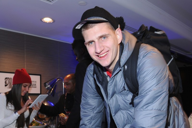 nikola-jokics-brothers-seen-punching-fan-in-wild-video-spark-nba-investigation