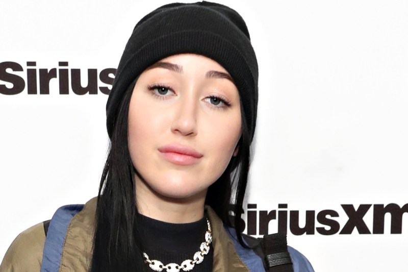 noah-cyrus-slammed-for-liking-liam-hemsworths-thirst-trap-amid-messy-family-feud