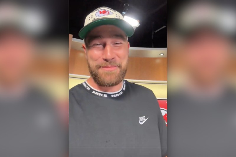 travis-kelce-signs-new-contract-with-chiefs-now-highest-paid-tight-end-in-nfl