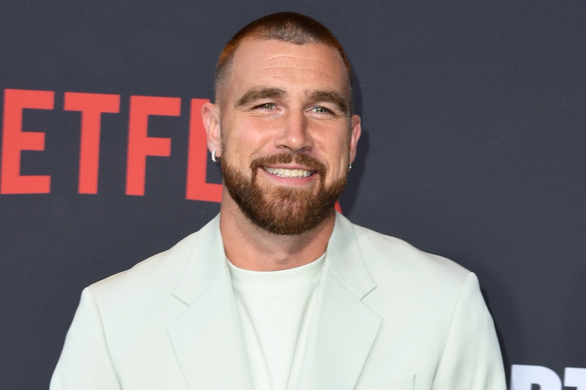 travis-kelces-barber-shares-nfl-stars-look-for-are-you-smarter-than-a-celebrity