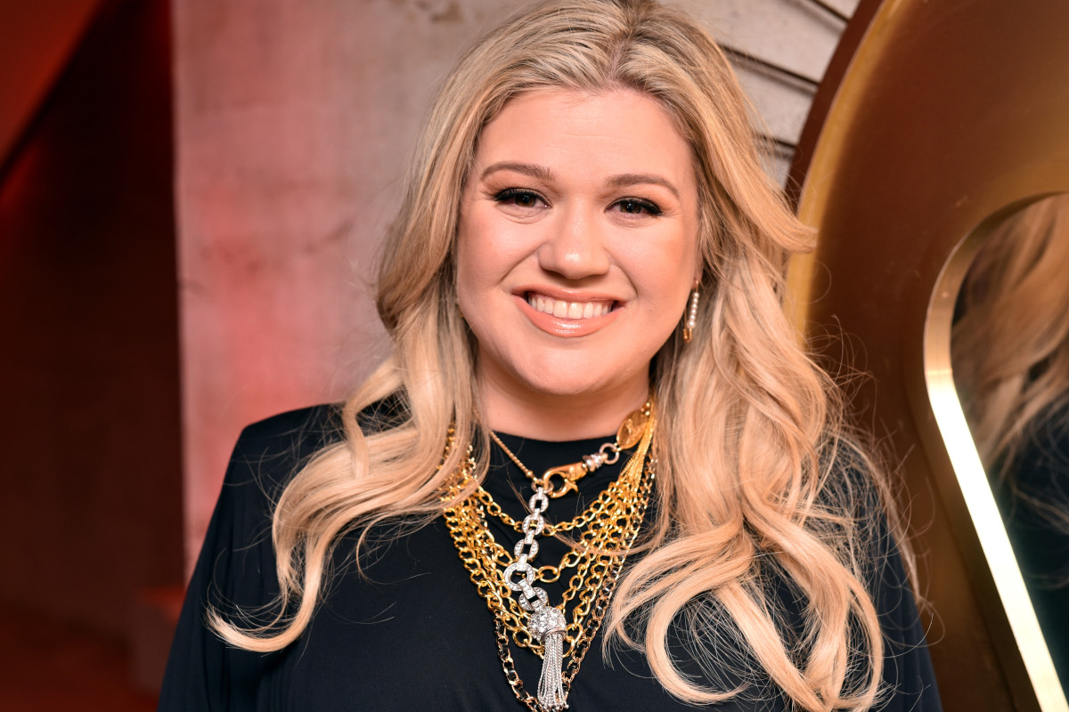 Kelly Clarkson Admits She Used Weight Loss Drugs to Achieve New Figure, Reveals Heaviest Weight
