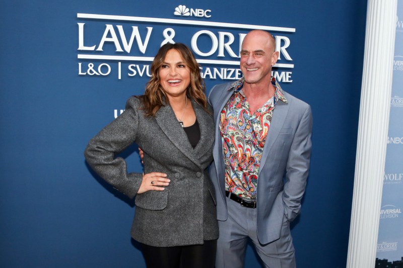 Mariska Hargitay Admits She and Christopher Meloni 'Should' Kiss on 'Law & Order: SVU'