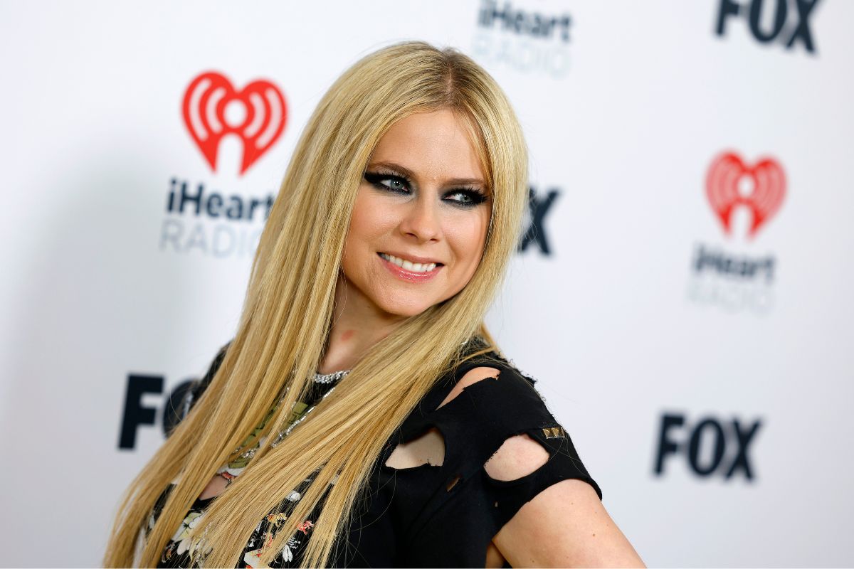 avril-lavigne-addresses-death-hoax-conspiracy-theory