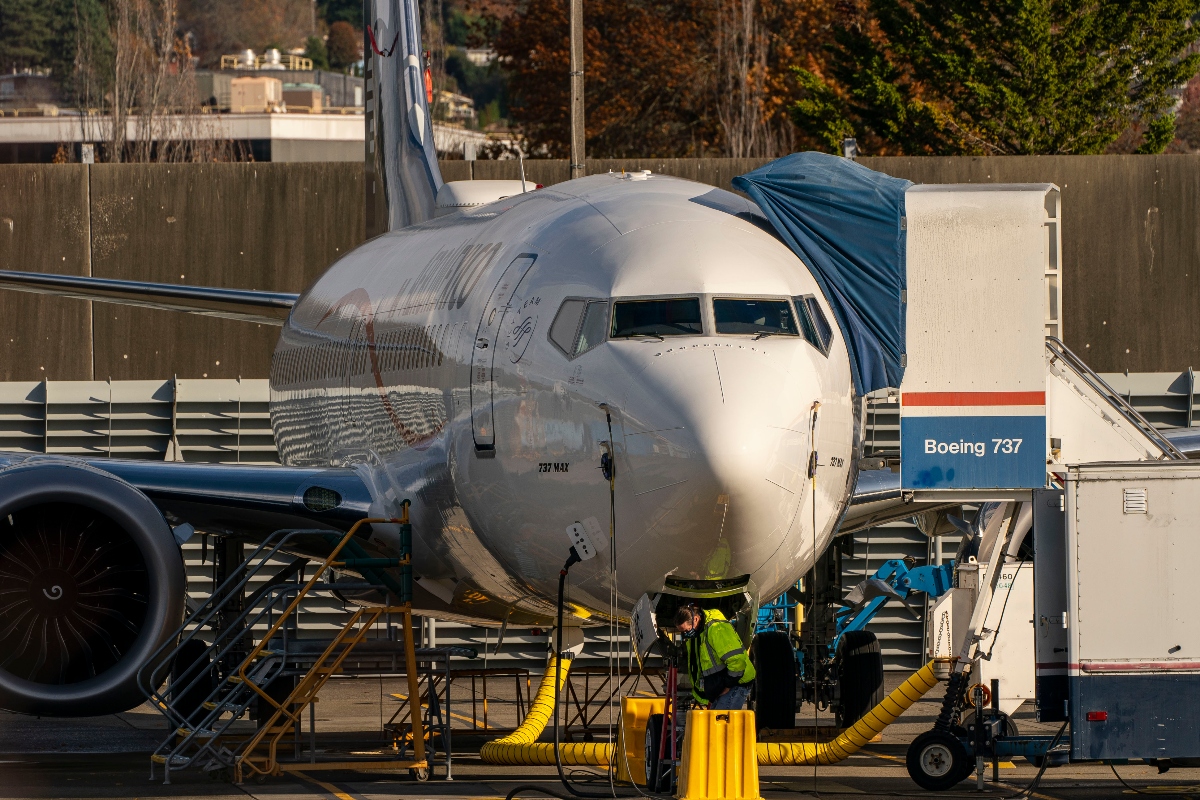 boeing-737-skids-off-runway-mid-takeoff-injuring-at-least-ten