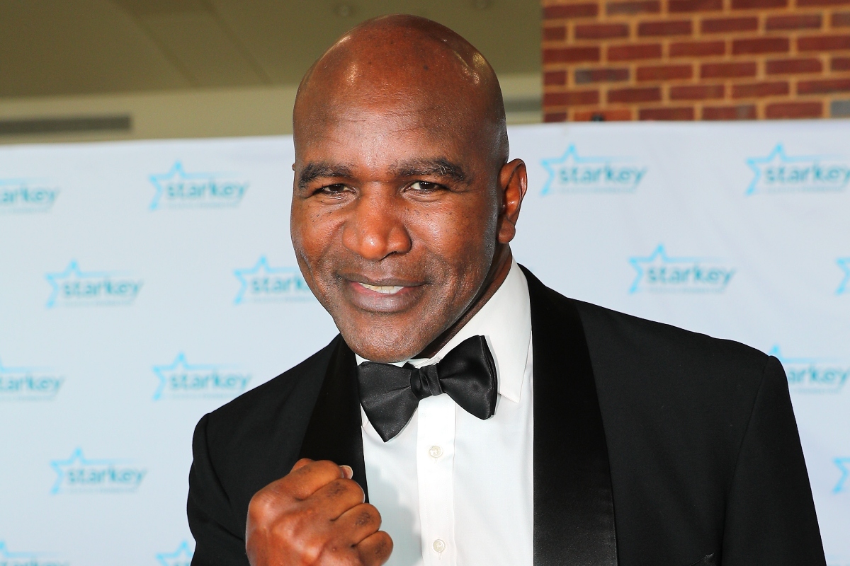 evander-holyfield-forced-to-call-police-after-being-chased-by-fan-in-la
