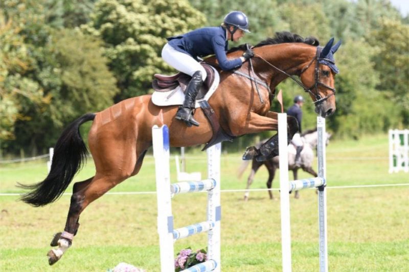 georgie-campbell-equestrian-star-dead-at-37-after-falling-off-horse