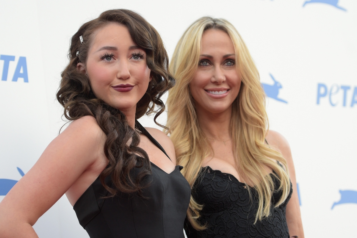 noah-cyrus-celebrates-mom-tishs-57th-birthday-after-dominic-purcell-love-triangle-drama