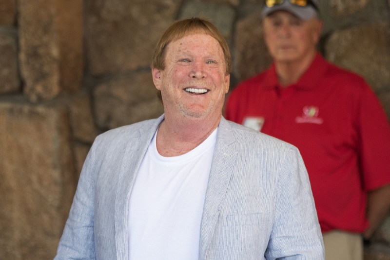 Mark Davis, 70, Allegedly Expecting Baby With 26YearOld Girlfriend