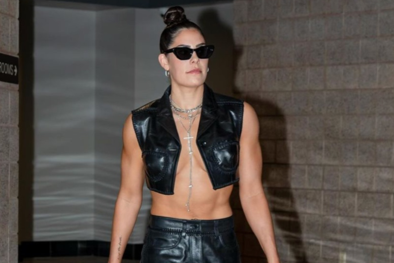 wnba-star-kelsey-plum-rocks-tiny-vest-nothing-else-for-season-opener