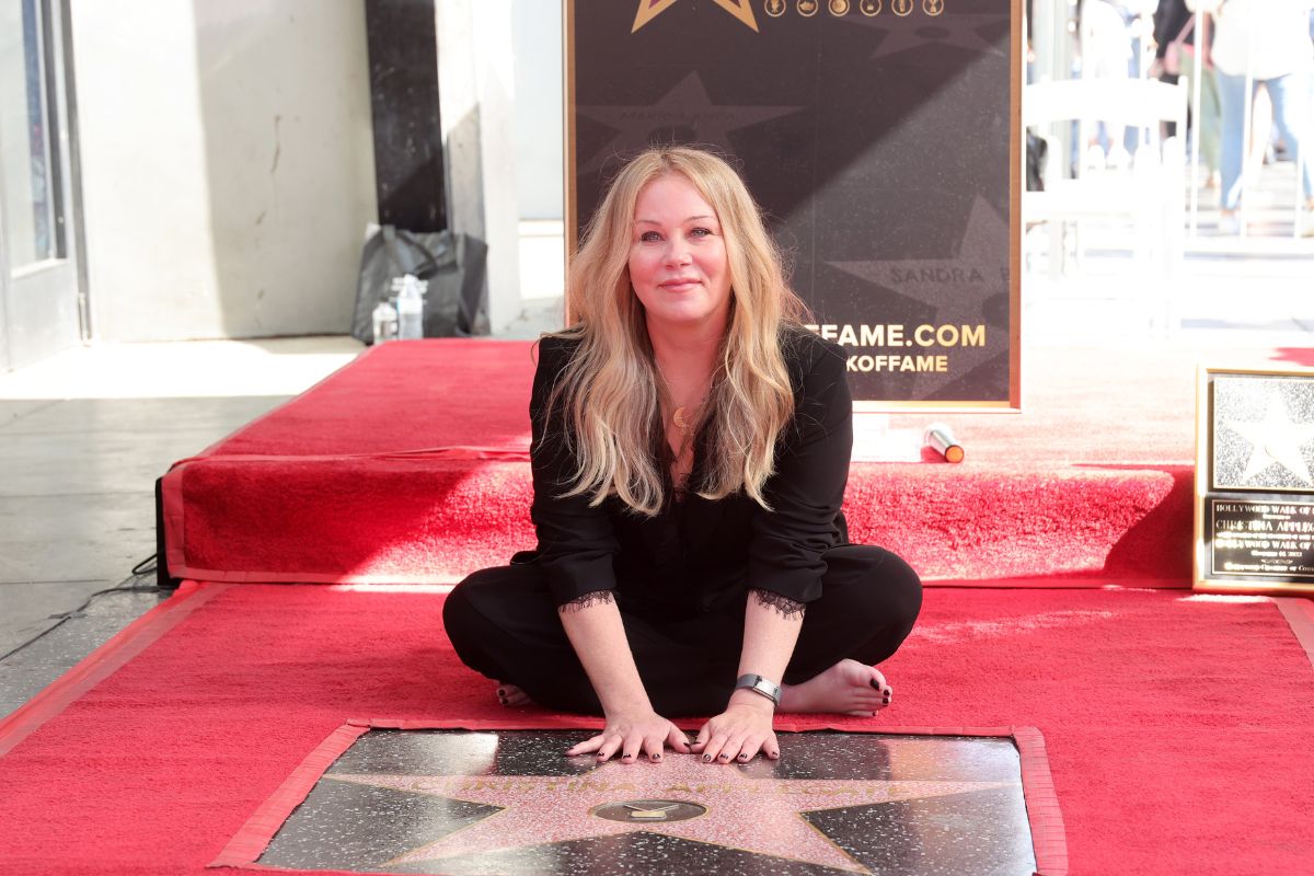 christina-applegate-sparks-concerns-with-i-dont-enjoy-living-comment