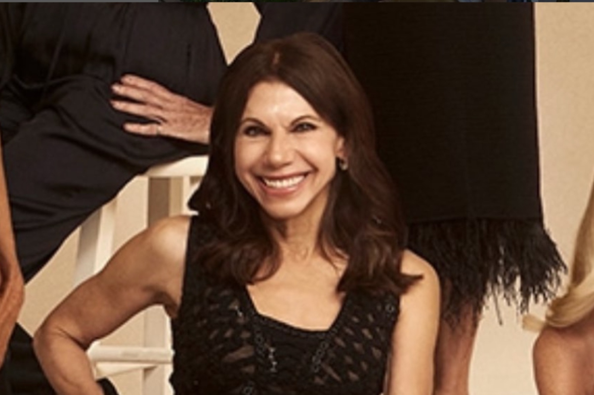 golden-bachelors-theresa-nist-70-enjoys-beach-day-in-low-cut-swimsuit-after-gerry-turner-split