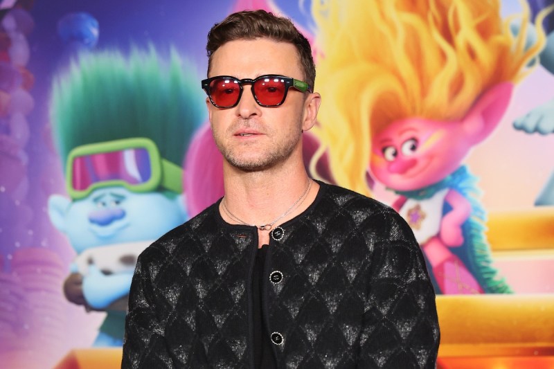 justin-timberlake-jokes-about-dwi-arrest-during-concert-in-boston