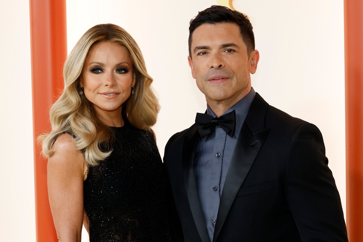 kelly-ripa-and-mark-consuelos-admit-they-say-nothing-about-their-kids-love-lives