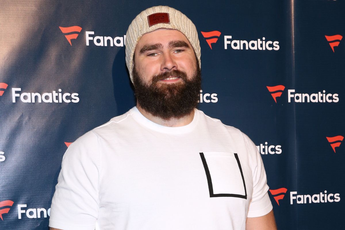 martin-lawrence-will-smith-roast-jason-kelce-for-claim-he-doesnt-wash-his-feet-nasty-a-feet