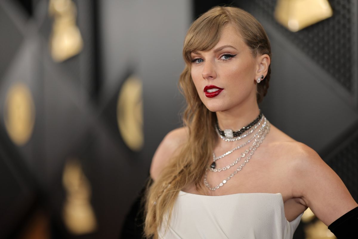 taylor-swift-defends-lady-gaga-amid-invasive-pregnancy-rumors-camims-she-doesnt-owe-anyone-an-explanation