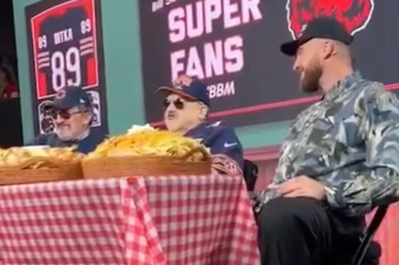 travis-kelce-left-speechless-after-jason-sudeikis-asks-when-hes-going-to-marry-taylor-swift