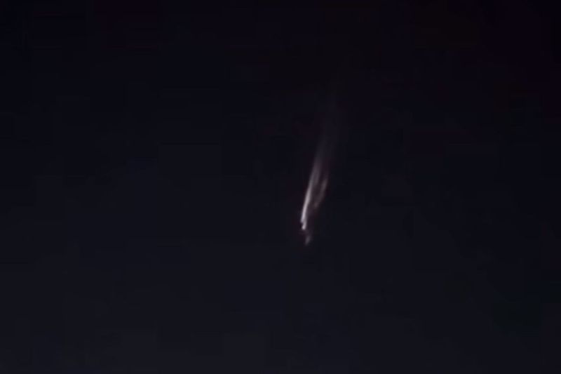 glowing-meteorite-shoots-across-california-sky-in-crazy-video