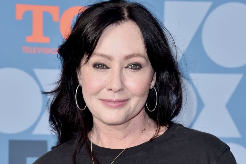 shannen-dohertys-estranged-husband-slammed-for-lack-of-humanity-before-her-death