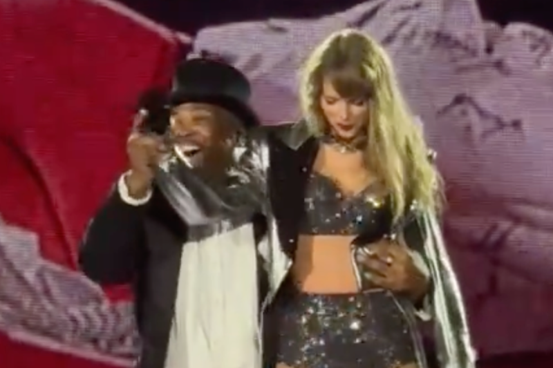 taylor-swifts-dancer-makes-her-break-character-during-eras-tour-in-hilarious-clip
