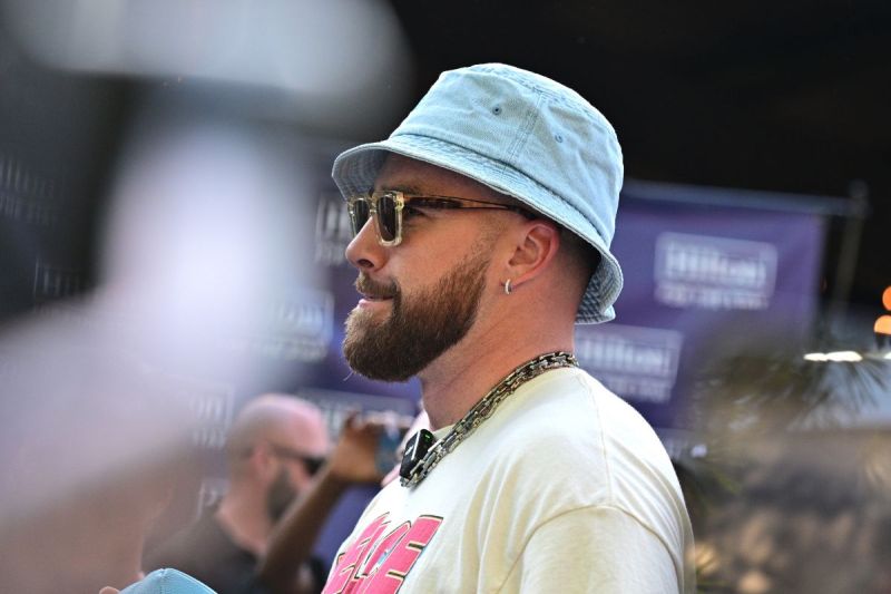 travis-kelce-was-sprinting-to-see-taylor-swift-after-emotional-eras-tour-performance