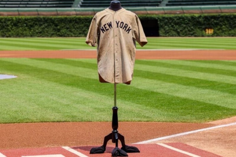babe-ruths-called-shot-yankees-jersey-sells-for-mind-blowing-price-at-auction