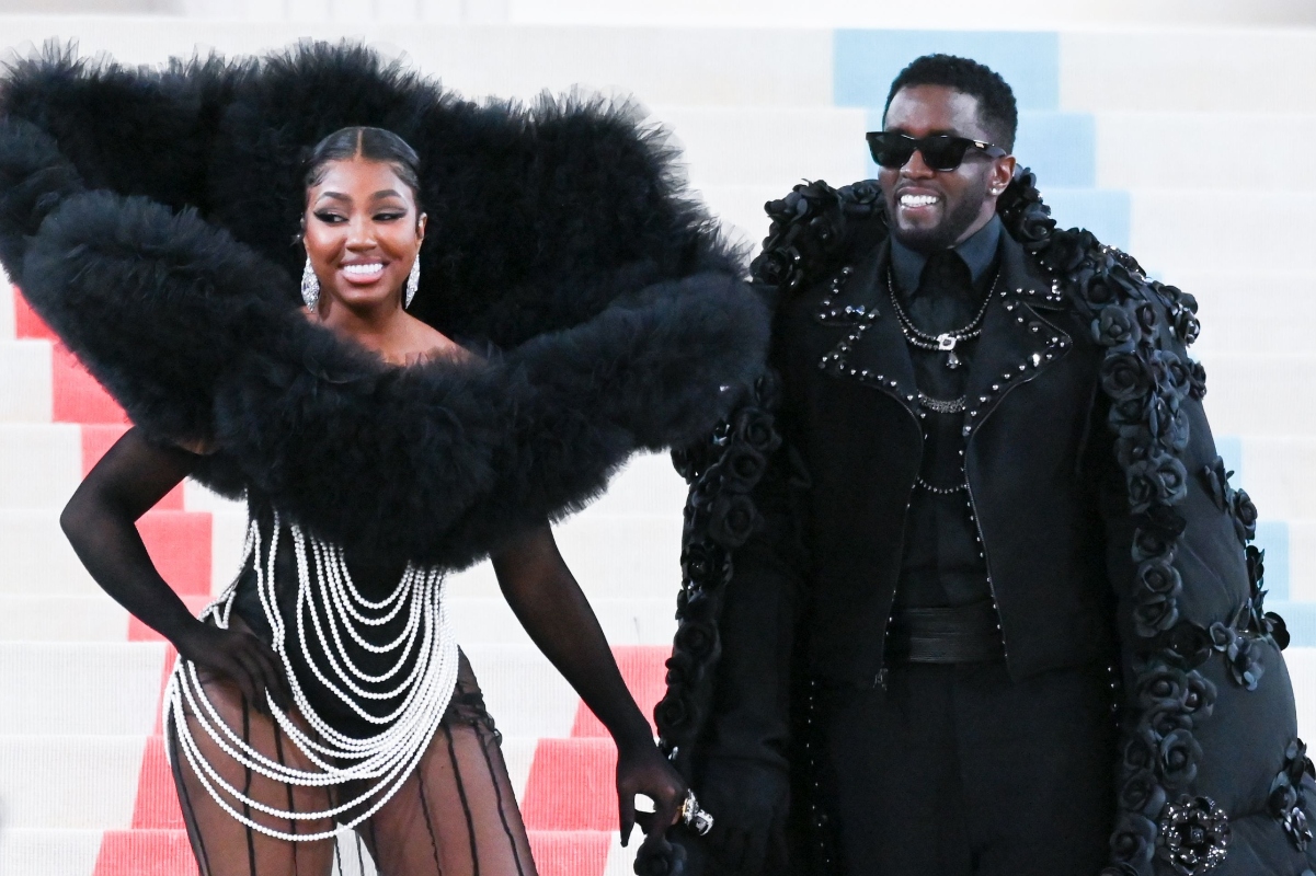 sean-diddy-combs-ex-girlfriend-asked-to-sign-baby-oil-by-tiktok-star