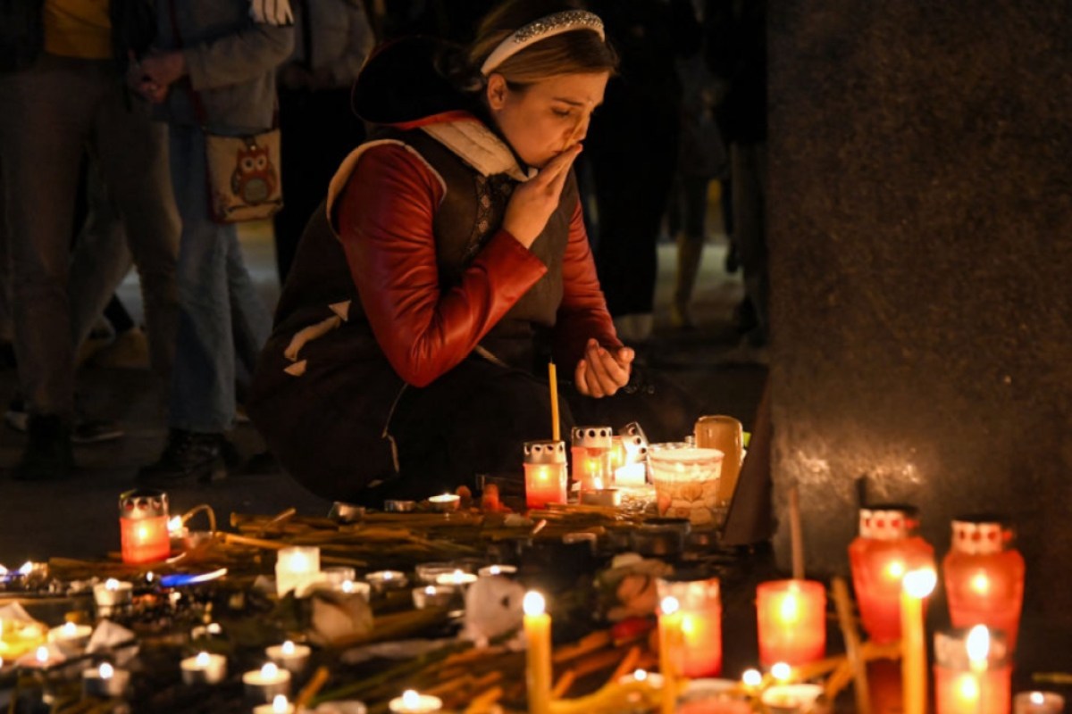 14-dead-including-6-year-old-girl-after-roof-collapses-at-railway-candle