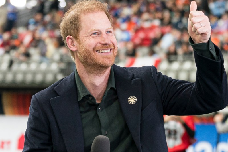 prince-harry-slammed-for-using-an-american-accent-in-viral-video
