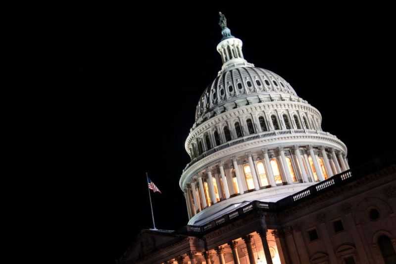 ufo-sighting-over-capitol-hill-caught-on-camera-watch-video