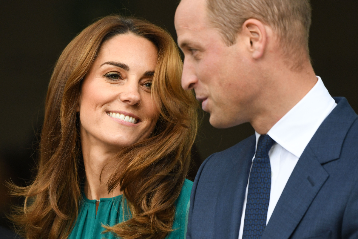 kate-middleton-shines-in-photos-of-royal-family-at-christmas-day-service