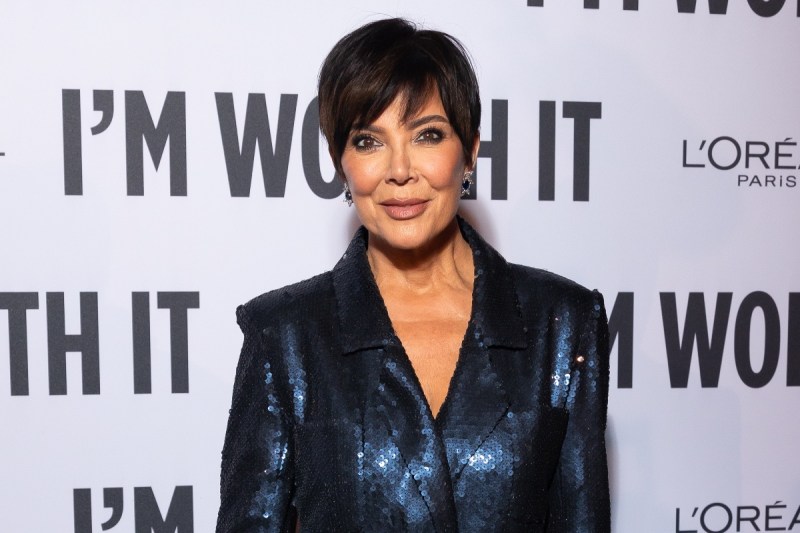 kris-jenner-rocks-shocking-new-hairdo-in-thanksgiving-pic